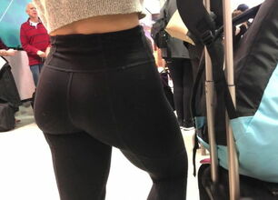 Big butts in yoga pants